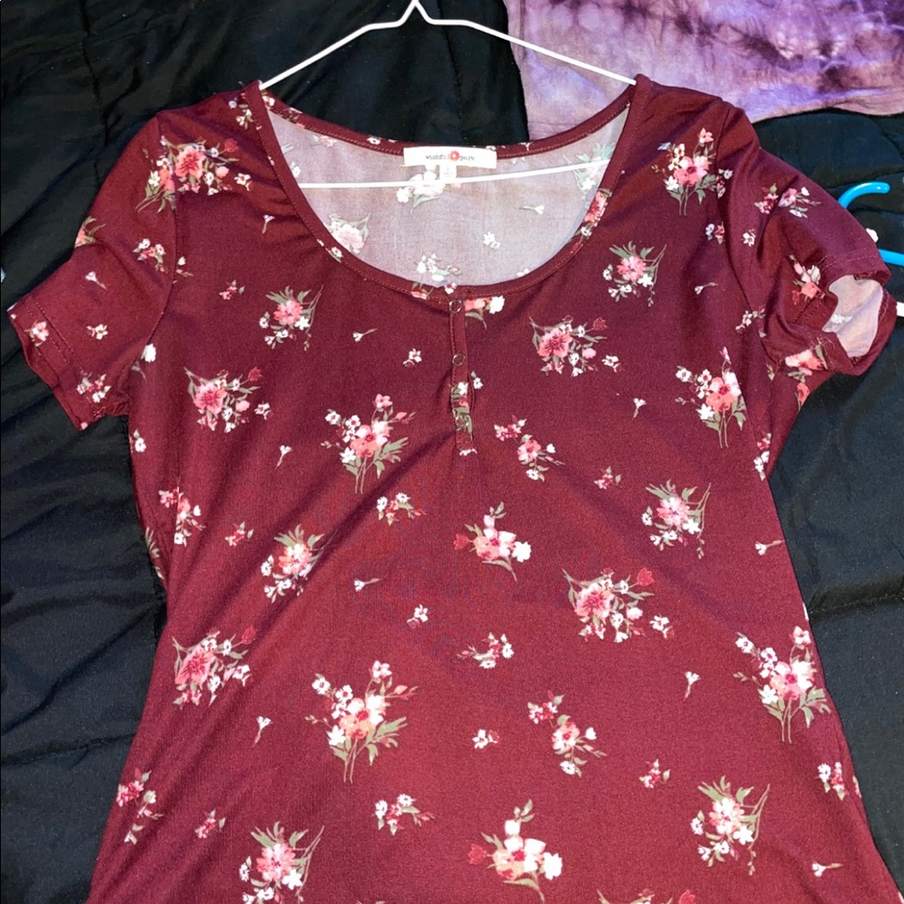 Wishful Park Size Large top.